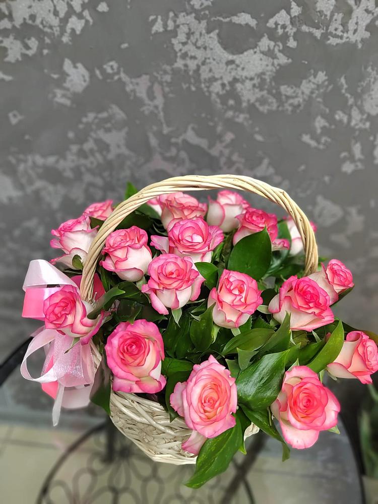 Цветочная композиция из Розы в корзине в Рождествено Самарской области