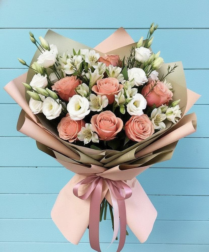 Букет цветов из: Розы, Альстромерии и Лизиантусы в Рождествено Самарской области