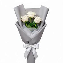 Букет 3 белые розы в Рождествено Самарской области