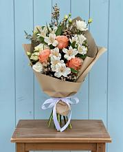 Букет цветов из:  Альстромерии, Лизиантусы, Розы и Хризантемы #REPLACE_PRED# Рождествено Самарской области