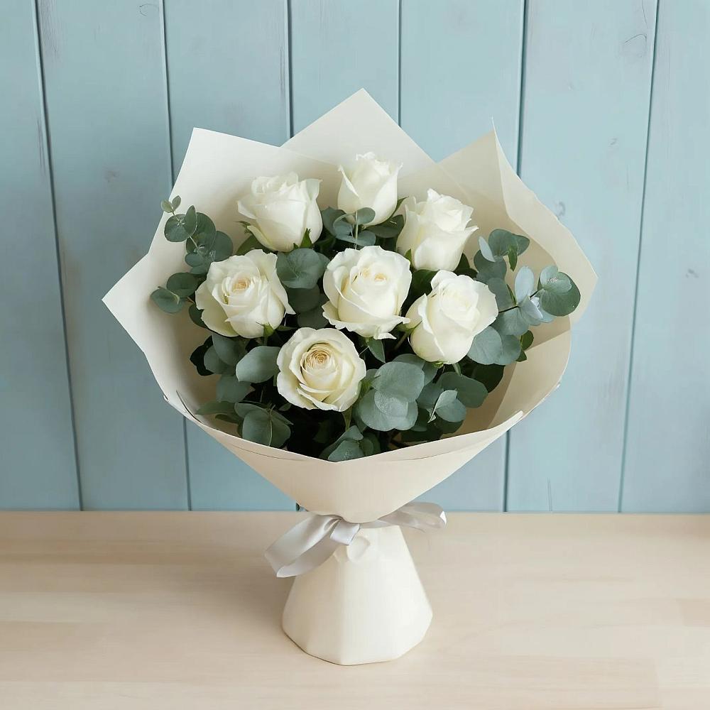 Букет Белые розы в Эвкалипте в Рождествено Самарской области